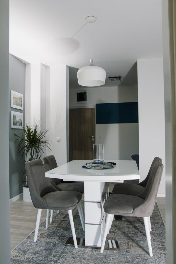 Ella Apartment *